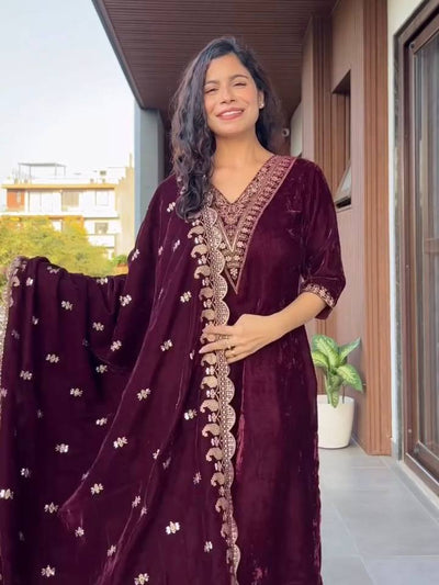 Embroidered Kurta Pant & Dupatta Set for Women
